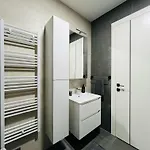 Apartman1105 Free Garage