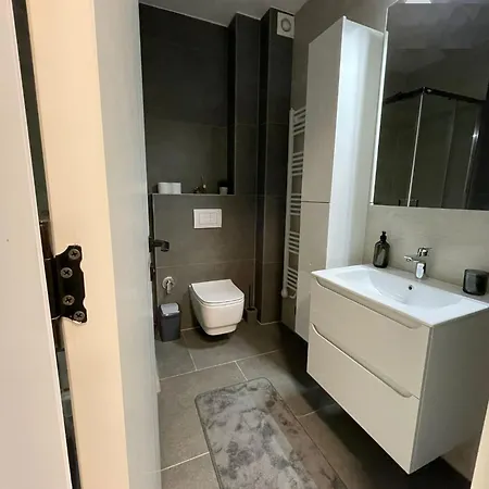 Apartman1105 Free Garage アパート